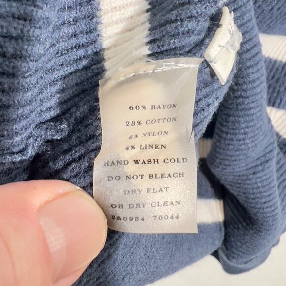 Ann Taylor Tunic Style Shirt Woman's XS VINTAGE Made in Hong Kong Navy Stripe - Picture 9 of 11